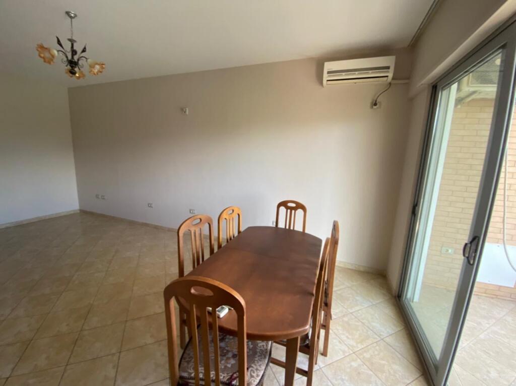3+1,empty,dry lake,600 euros,additional parking offered