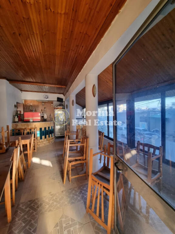 Affitto Locale Commerciale, Unaza e Re, 400 Euro/mese
