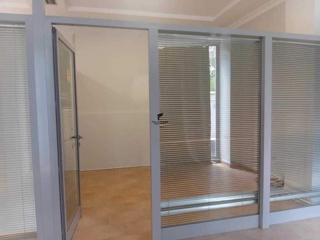 DYQAN ME QERA 70 M2 RRUGA E ELBASANIT 900 EURO