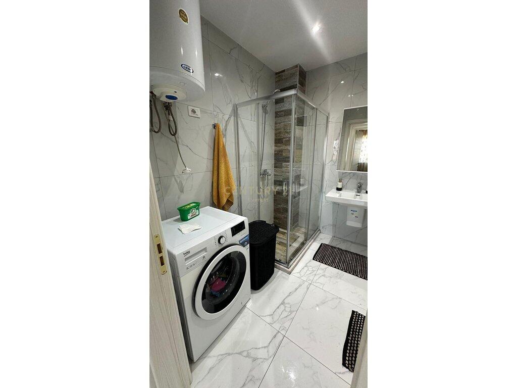 We rent a 2+1 apartment in Astir!