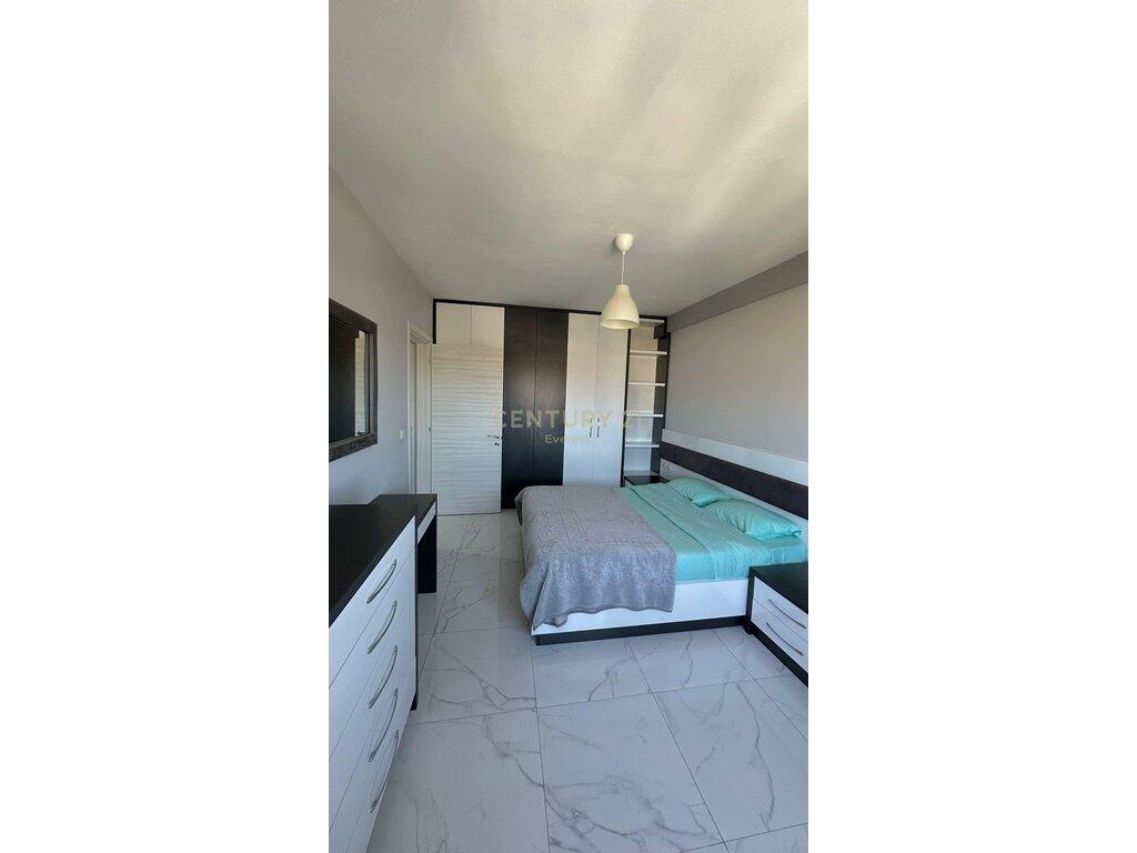 We rent a 2+1 apartment in Astir!