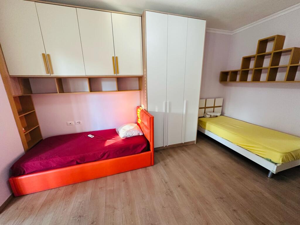 Jepet me qera🔥  Apartament 2+1+2 ballkon +2tualete   ⛳️Xhamia e tabakeve