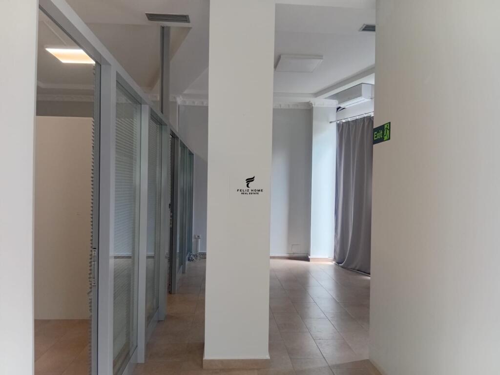 DYQAN ME QERA 70 M2 RRUGA E ELBASANIT 900 EURO