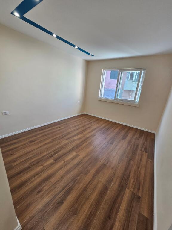 🏡 Shitet Apartament 2+1 pranë Vala Park – Lagjia 18, Durrës