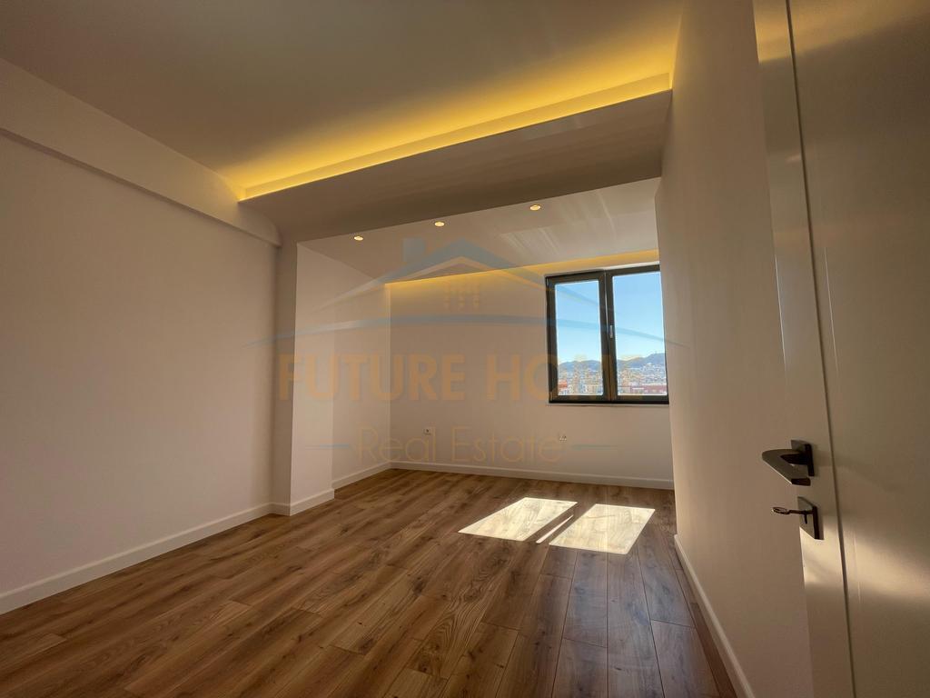 Apartment 2+1+2 for sale, Kavaja Street
