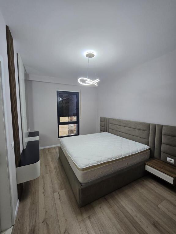 JEPET ME QERA APARTAMENT 2+1 1000 EURO XHAMLLIKU