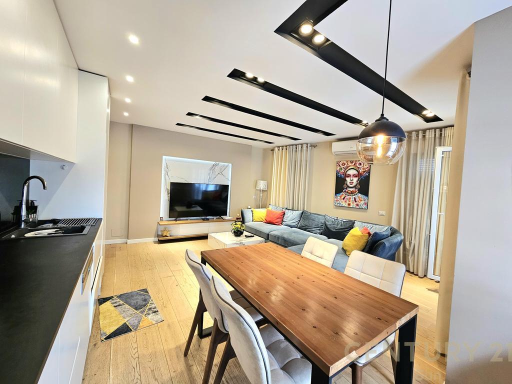 🏢 Appartamento 2+1 con Posto Auto incluso nel Complesso Magnet – Tirana,