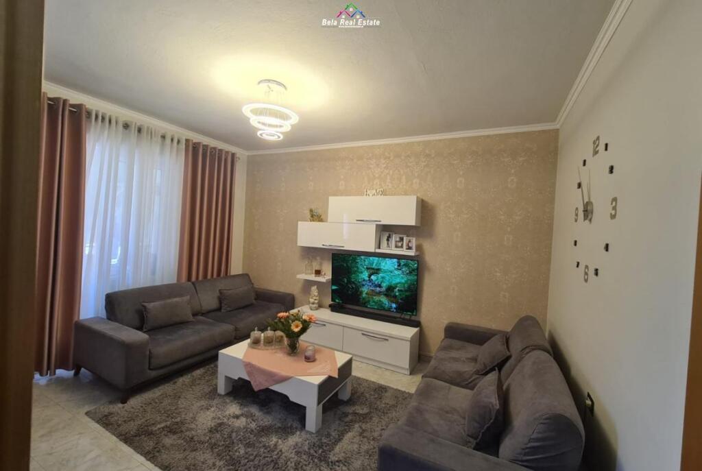 Apartament Me Qera 1+1 Prane Gjimnazit Cajupi (ID B211268) Tirane