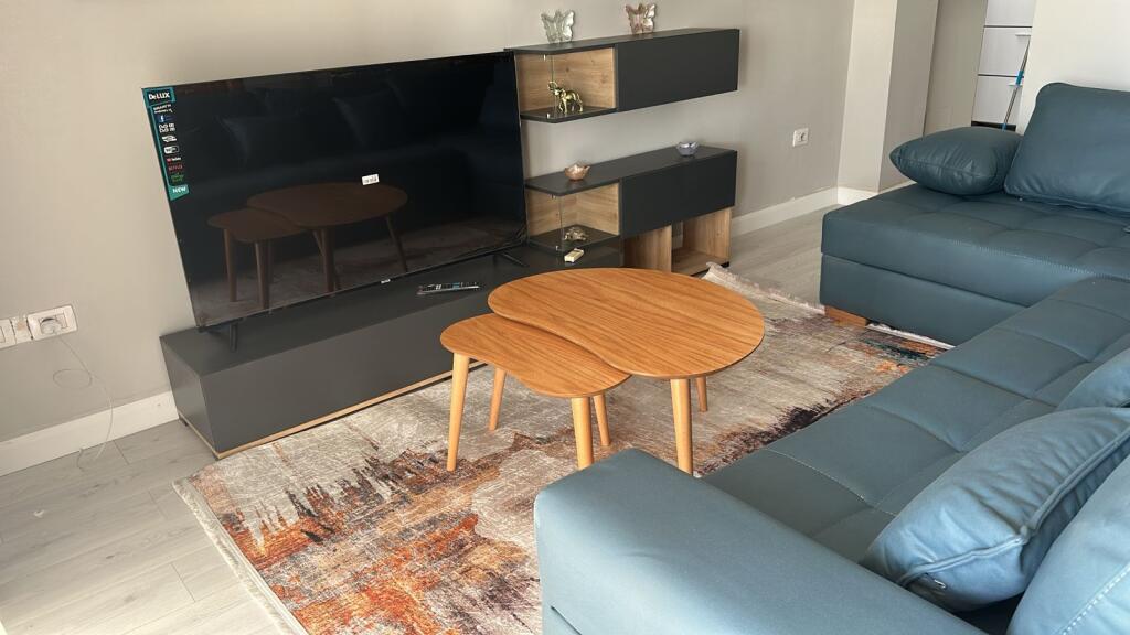 Jepet apartament 2+1 me qira tek Materniteti i Ri!