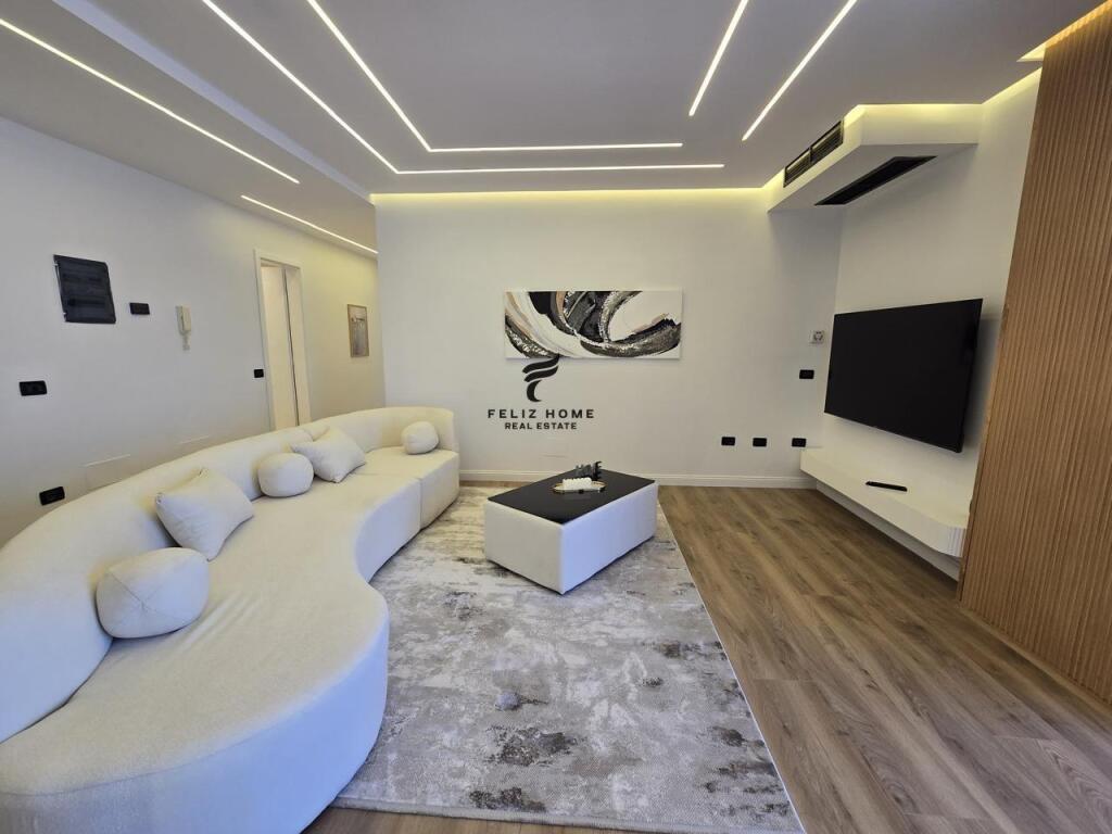 FOR SALE APARTMENT 2+1+2 KOSOVAREVE STREET 325,000 EURO