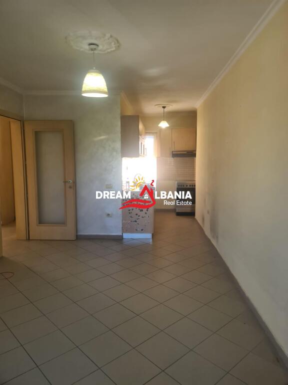 Apartment 1+1 for sale on Joan of Arc Boulevard near the Elbow in Tirana (ID 4119426)