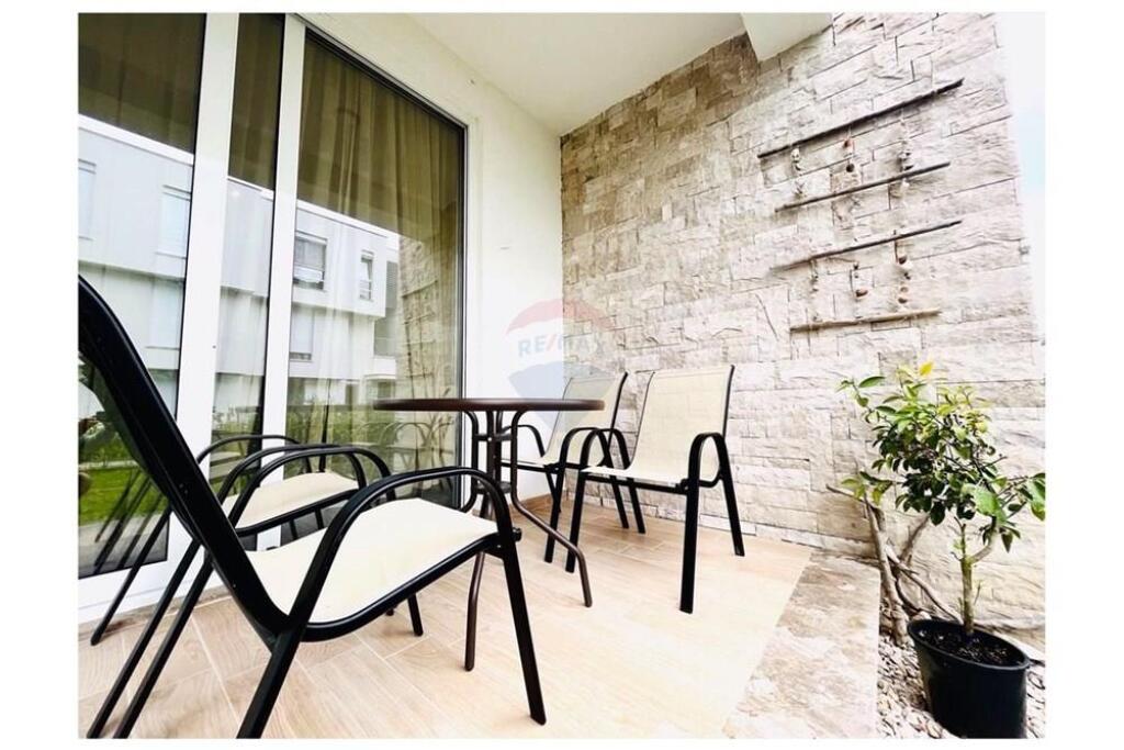 Appartamento 1+1, con cortile a San Pietro, Baia di Lalezit!