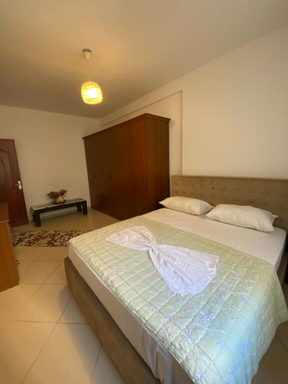 Qera, Apartament 1+1, Astir