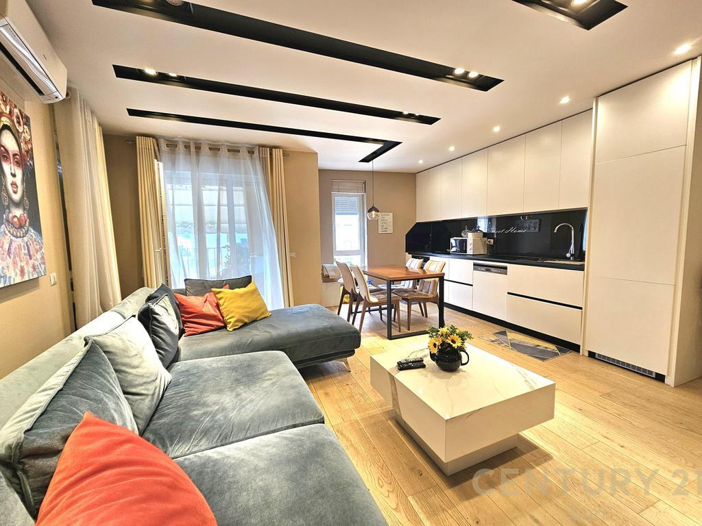 🏢 Appartamento 2+1 con Posto Auto incluso nel Complesso Magnet – Tirana,