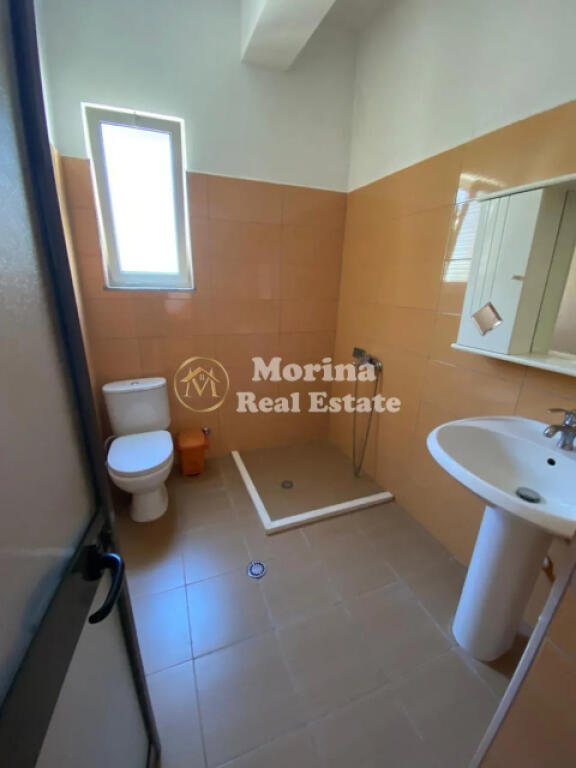 Affitto, Ingresso Privato 1+1, Via Jordan Misja, 300 euro/mese.