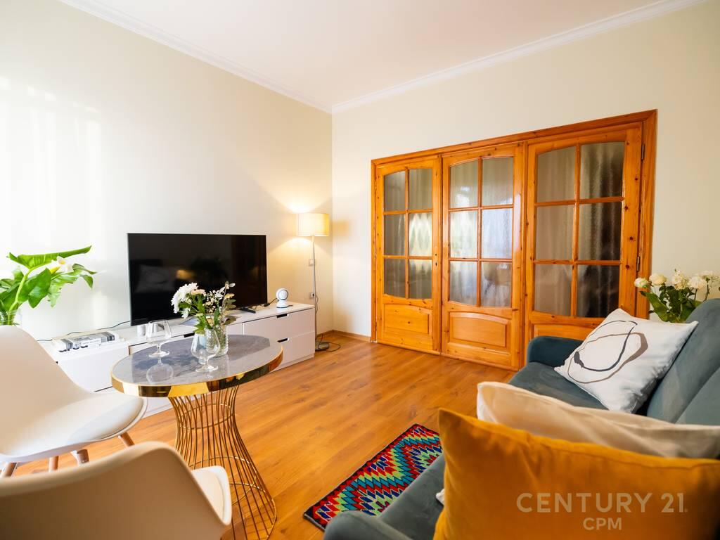Appartamento 1+1+parcheggio in vendita con vista mare a Valona