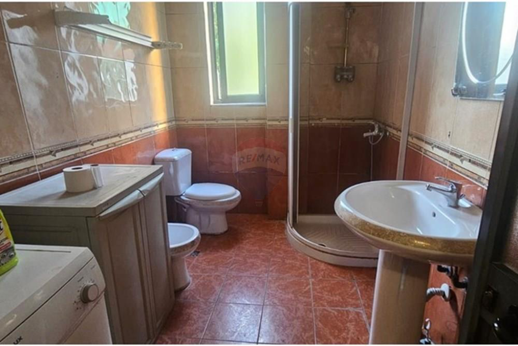 Appartamento 1+1 in affitto in via Elbasani !