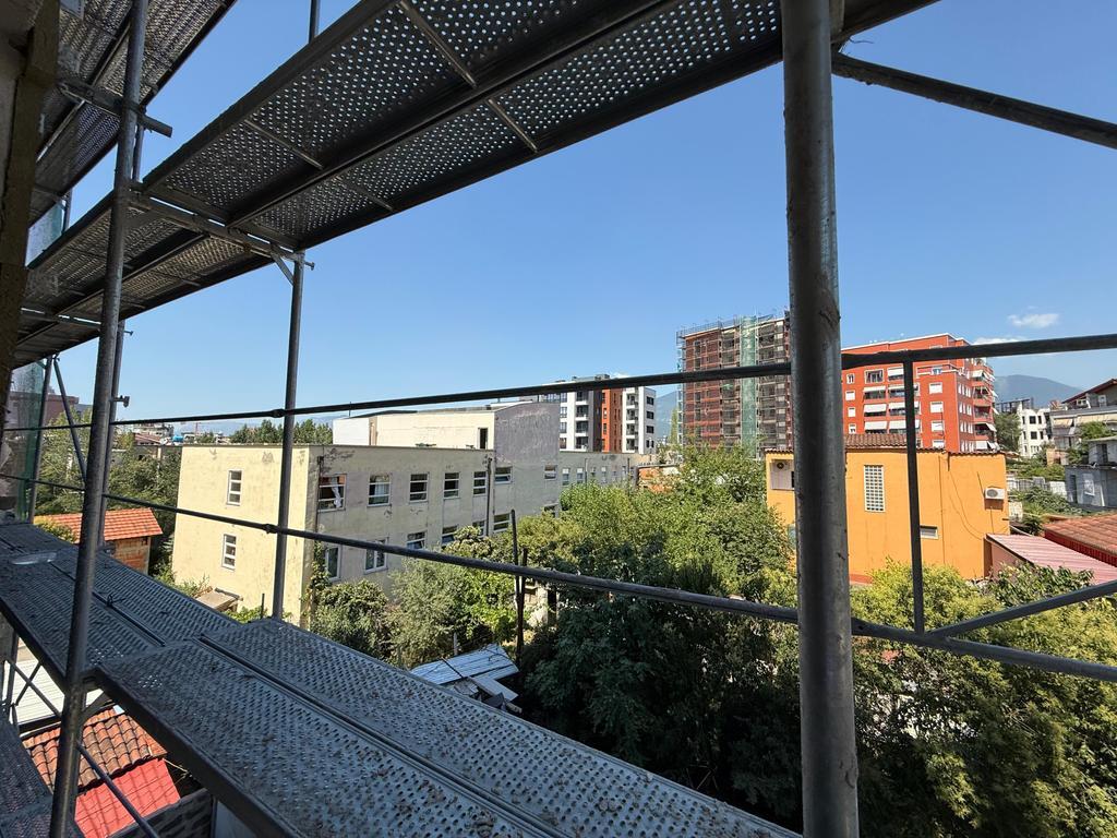 Appartamento 3+1+2 in vendita Vicino alla Scuola Osman Myderizi