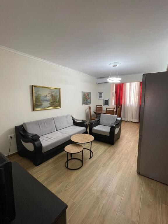AFFITTASI APPARTAMENTO 2+1 IN VIA DURRES