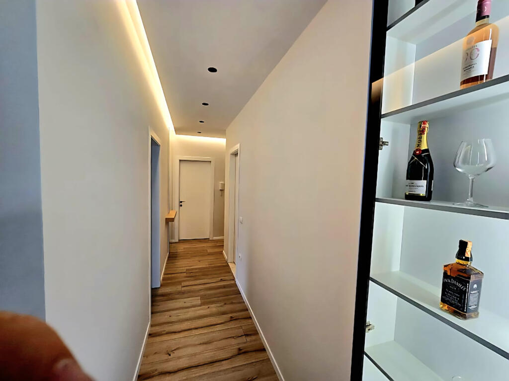 Apartament Me Qera 2+1+2+Post Parikimi ne Porcelan (ID B2201393) Tirane