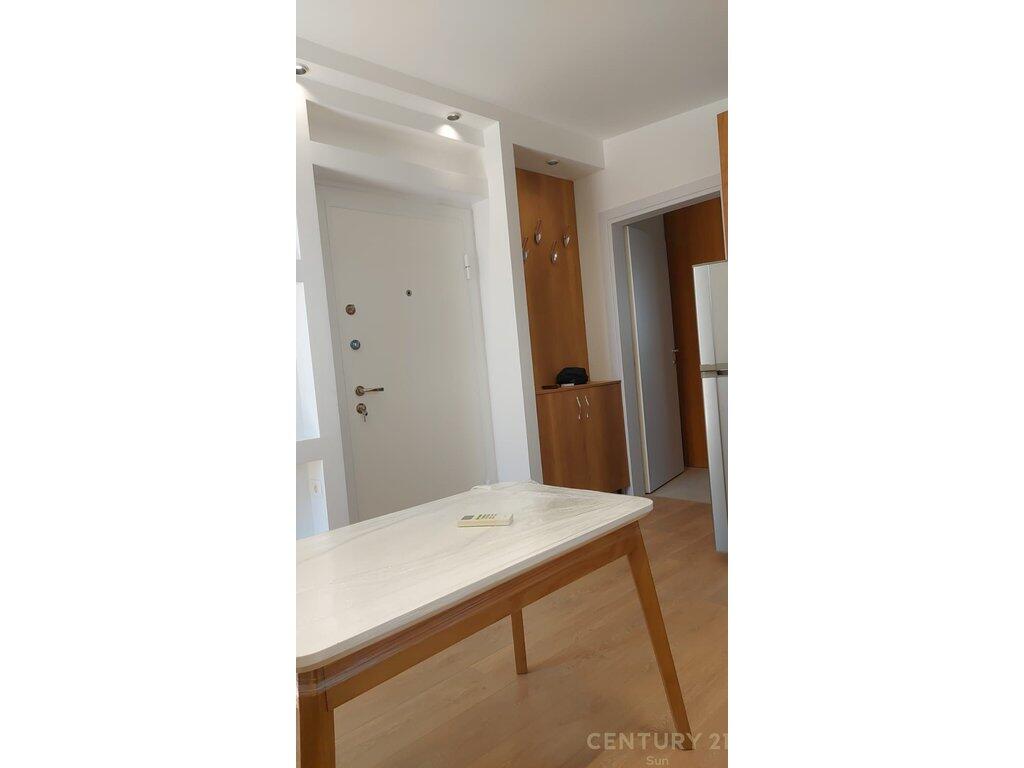 🏠 1-Bedroom Apartment for Rent – Near Durres Restaurant
