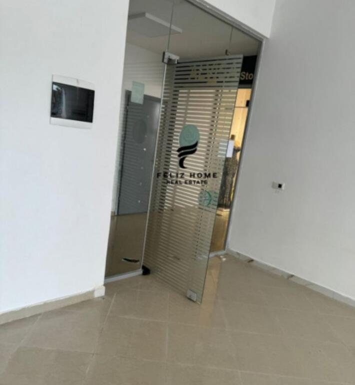 NEGOZIO IN AFFITTO 25 M2 EX ESPOSIZIONE 45.000 LEKE