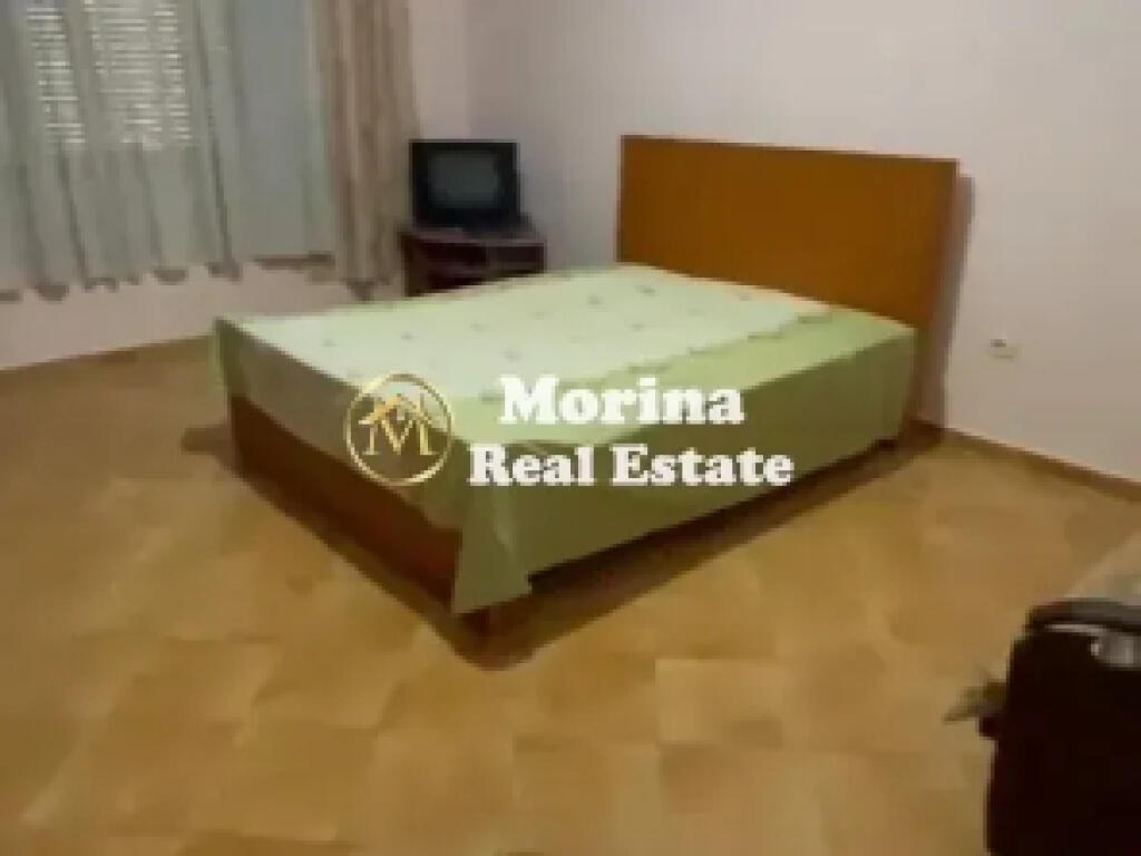 Ingresso Privato 1+1, Mercato Alimentare – Selite, 400 Euro
