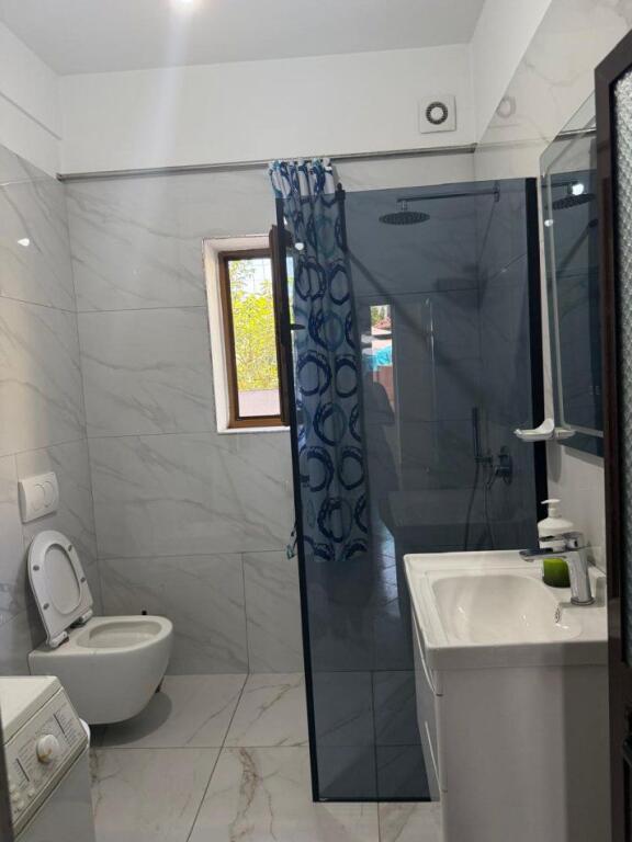JEPET ME QERA APARTAMENT 2+1 350 EURO CASA ITALIA