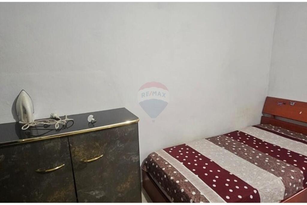 Jepet Apartament me Qira 1+1