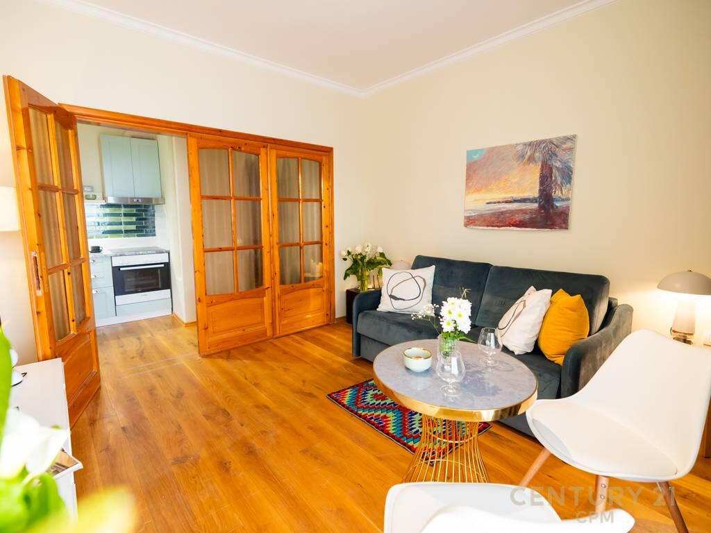 Appartamento 1+1+parcheggio in vendita con vista mare a Valona