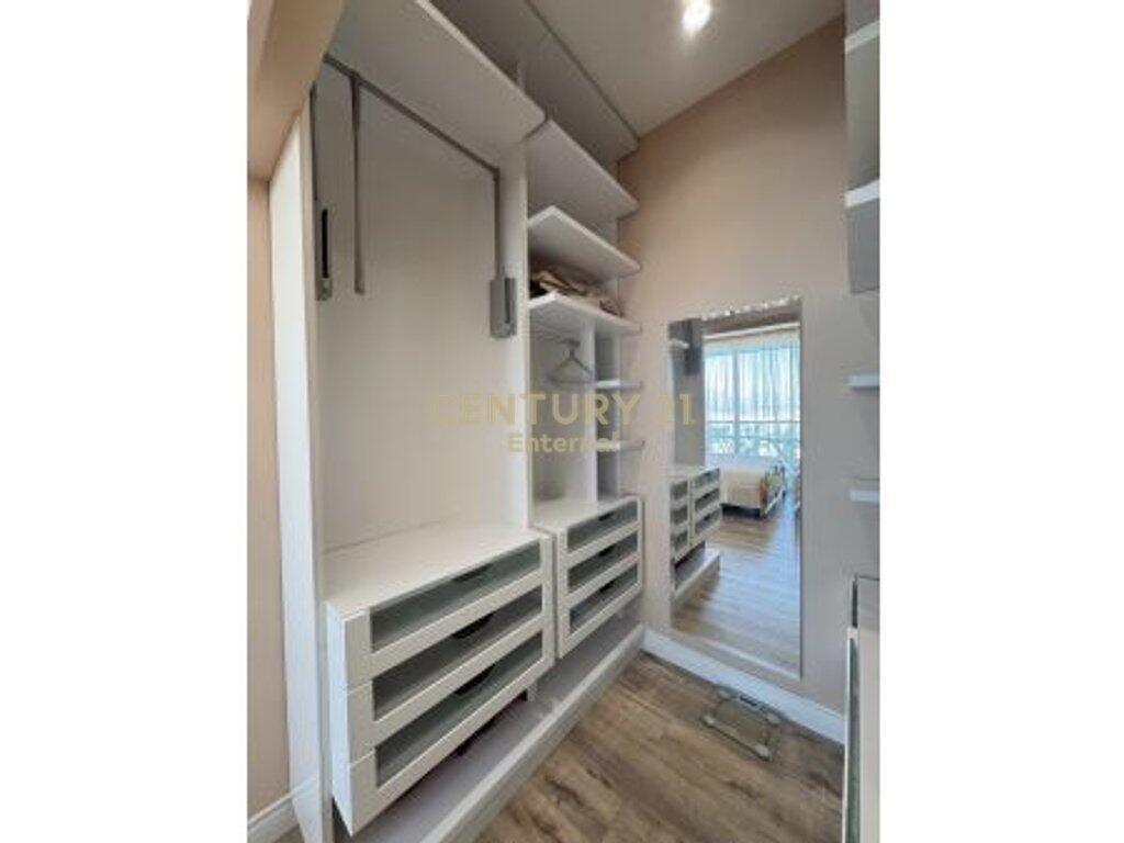 ✨ Appartamento 2+2 con Posto Auto – Ambasciatore 3, Eleganza e Sicurezza nel Centro di Tirana!