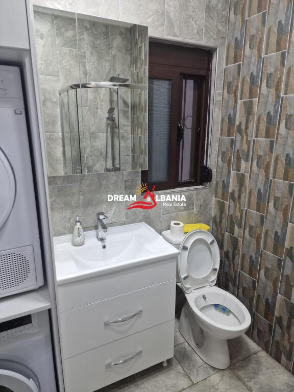 Casa privata in affitto a 21 Dhjetori vicino ai Dormitori di Ingegneria (ID 4241073).
