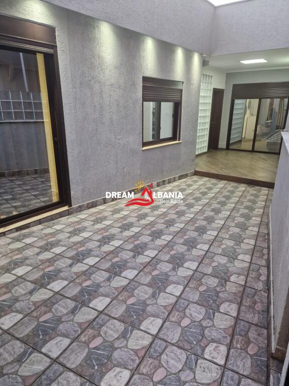 Casa privata in affitto a 21 Dhjetori vicino ai Dormitori di Ingegneria (ID 4241073).