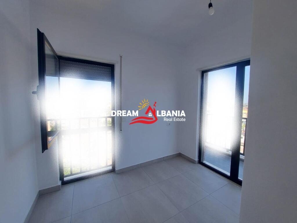 Appartamento 3+1 in vendita, in via Dibra vicino a Vila Gold a Tirana (ID 4131289)