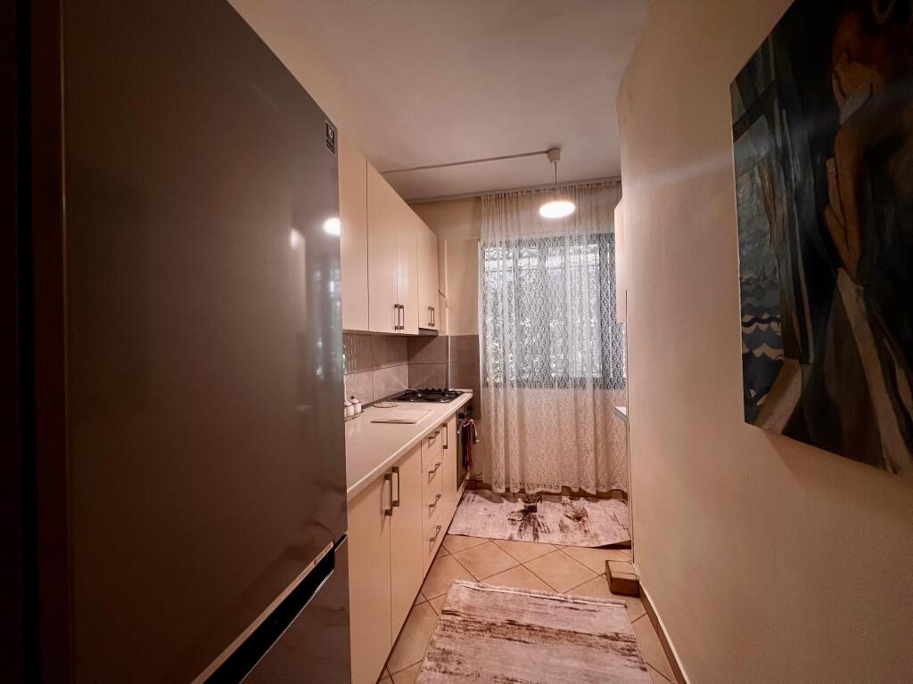 In affitto, Appartamento 1+1, "21 Dhjetori", Tirana.