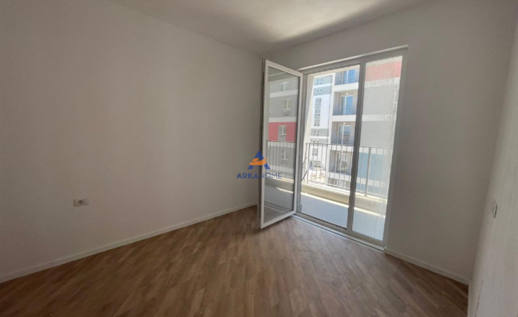 VENDESI APPARTAMENTO 1+1+BALCONE "TE UNIVERS CITY" 78.000 EURO