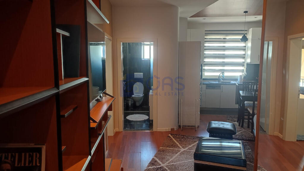 Jepet me qera apartment 2+1 te Siri Kodra