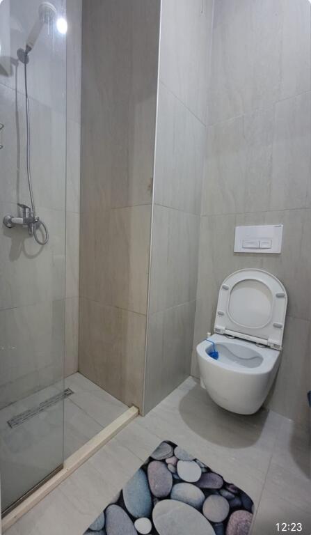Appartamento 1+1 in affitto a Ali Dem, Mangalem
