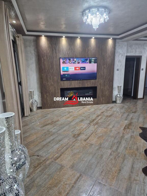 Casa privata in affitto a 21 Dhjetori vicino ai Dormitori di Ingegneria (ID 4241073).