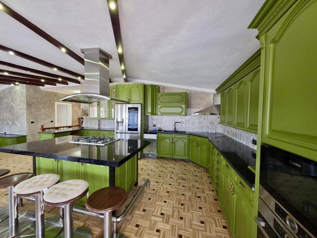 Elite 3+1 apartment for RENT near the Zoo