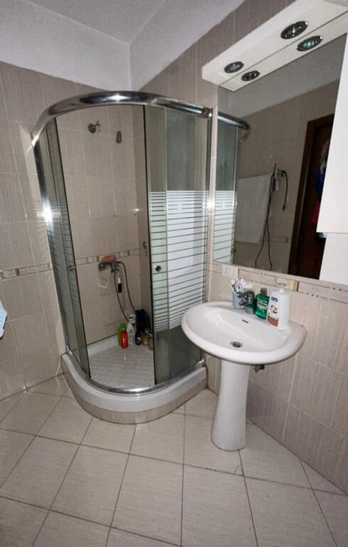 Appartamento In Affitto 1+1 A Astir (ID B2101179) Tirana.