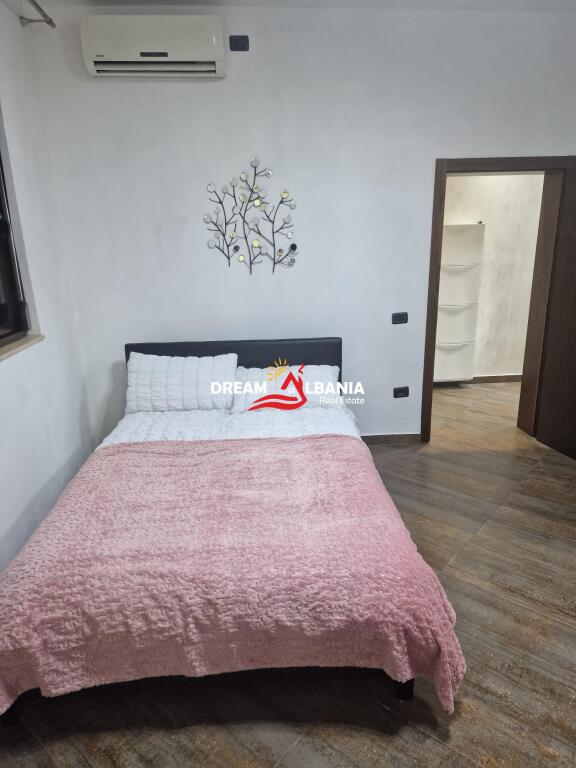 Casa privata in affitto a 21 Dhjetori vicino ai Dormitori di Ingegneria (ID 4241073).