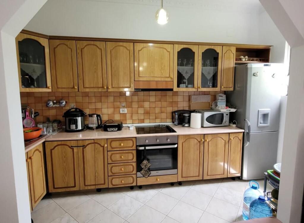VILLA IN VENDITA 300 M2 DURRËS 300.000 EURO