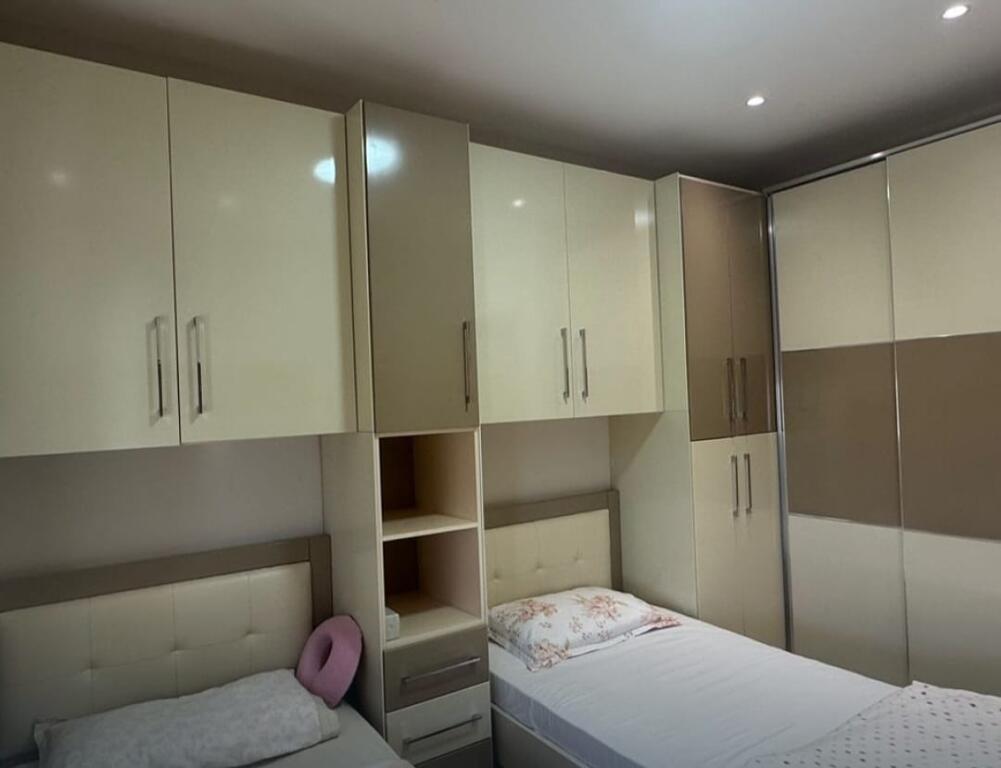 Jepet për qira nje apartament 2+1+2 banjo + 2 ballkone pranë Ministrisë së Mbrojtjes