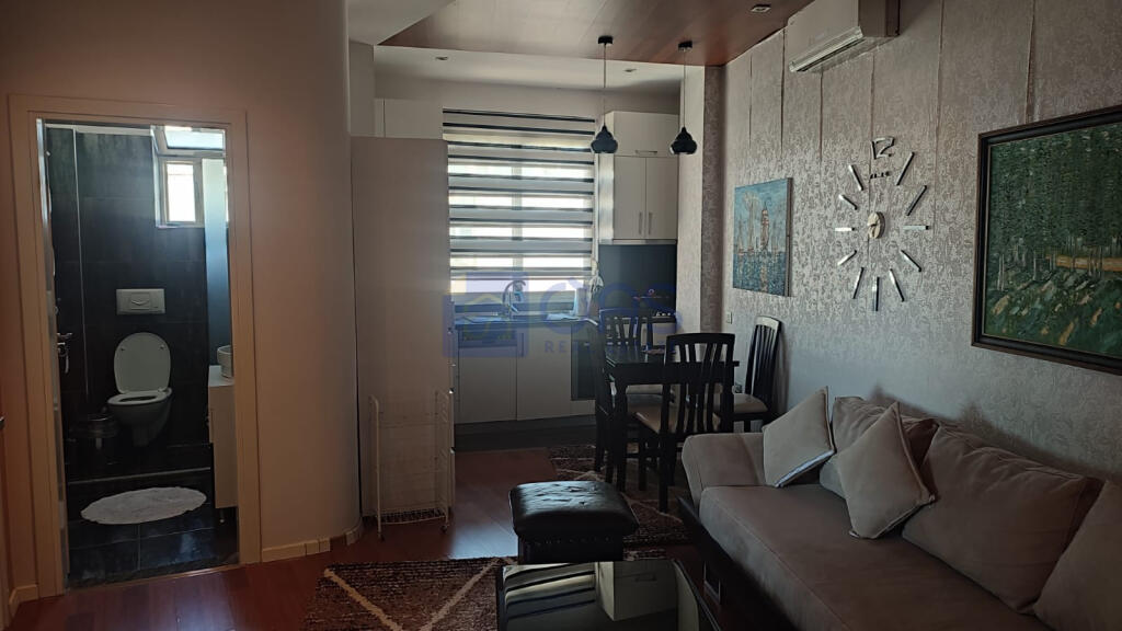 Jepet me qera apartment 2+1 te Siri Kodra