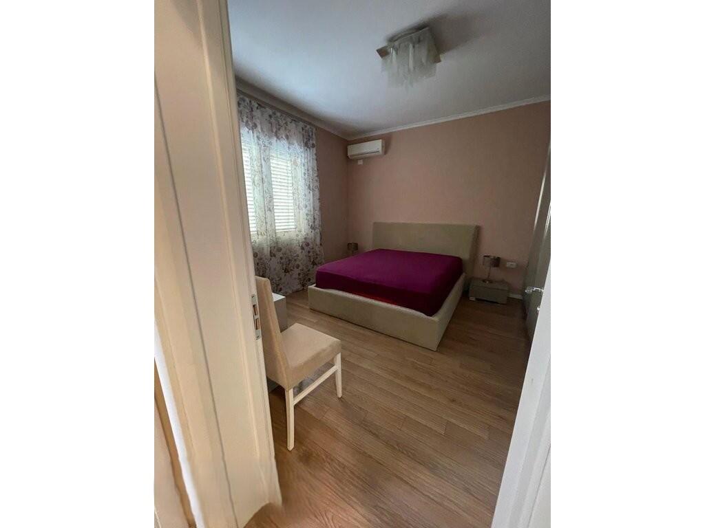 Appartamento 1+1 in affitto in Via "Mine Peza"! 600 € /Mese