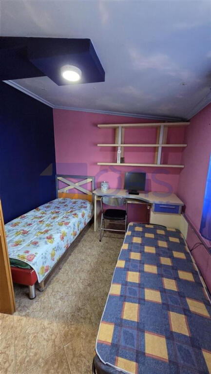 Jepet me qera apartament 2+1 Tek shkolla e Baletit.