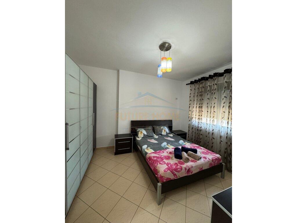 Affitto appartamento 2+1+2 a Rrotondo, Astir.