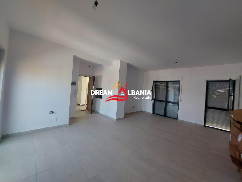 Appartamento 3+1 in vendita, in via Dibra vicino a Vila Gold a Tirana (ID 4131289)