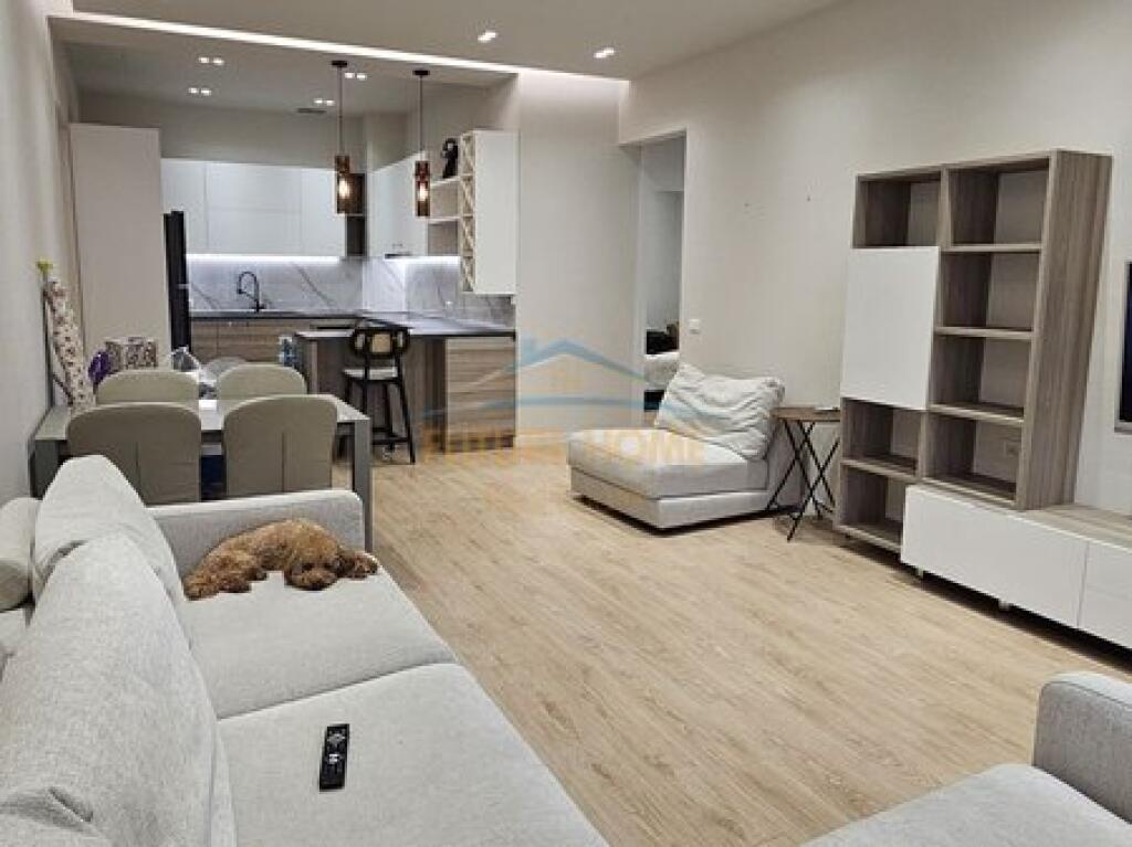 In vendita, Appartamento 3+1+2, Lago Secco, Tirana